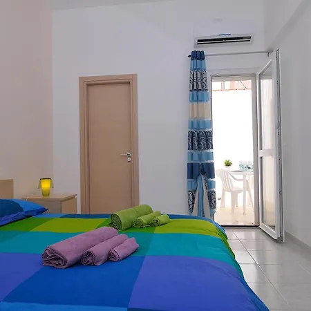 Delposto Apartment *